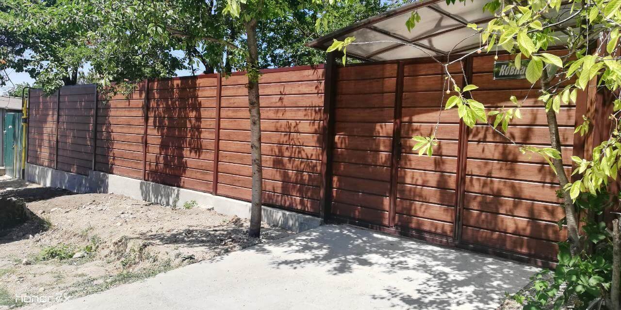 Забор из металлосайдинга ЕВРО-БРУС Каштан фото4 в Томске