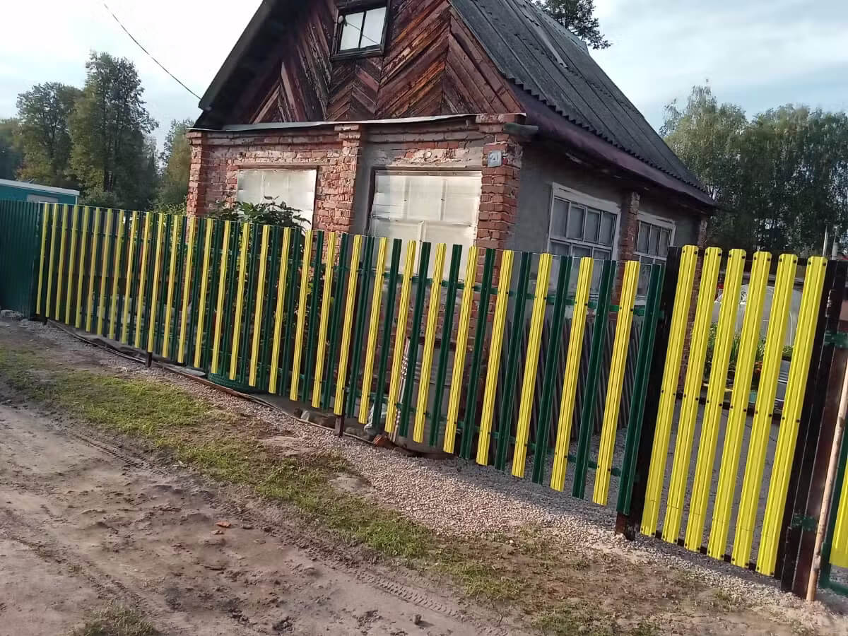 Забор из евроштакетника 13м RAL1018 Желтый фото 1 в Томске
