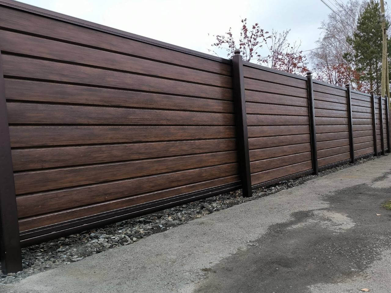 Забор из металлосайдинга Евро-Брус 46м Античное Дерево Принтек фото 5 в Томске