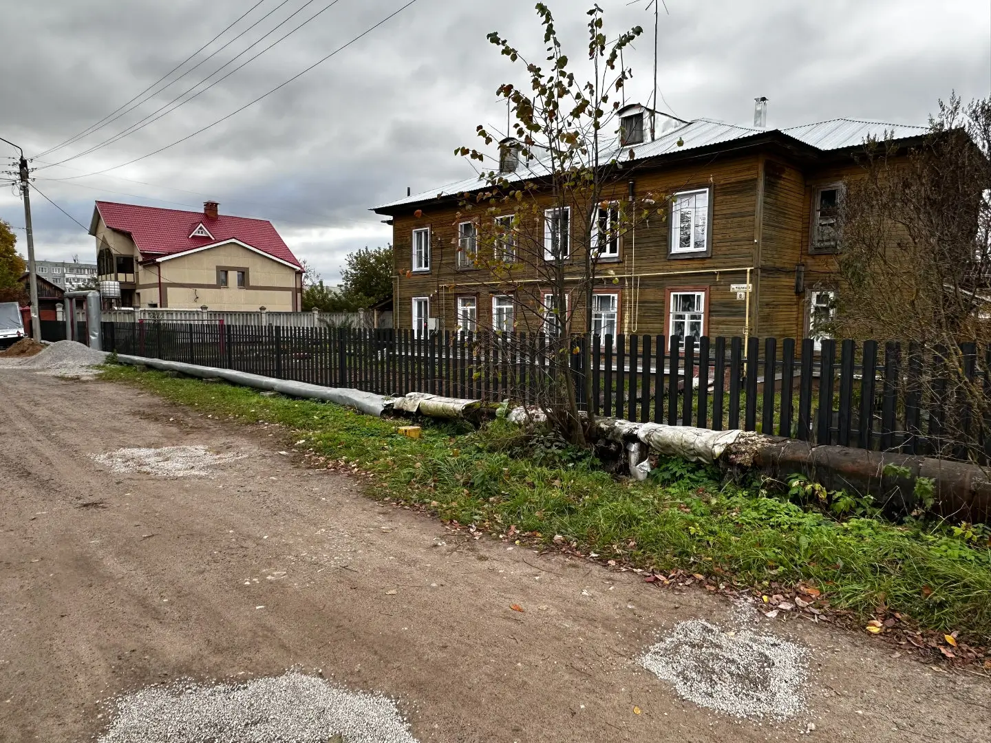Забор из евроштакетника 63м Черное Дерево 3D Принтек фото 2 в Томске