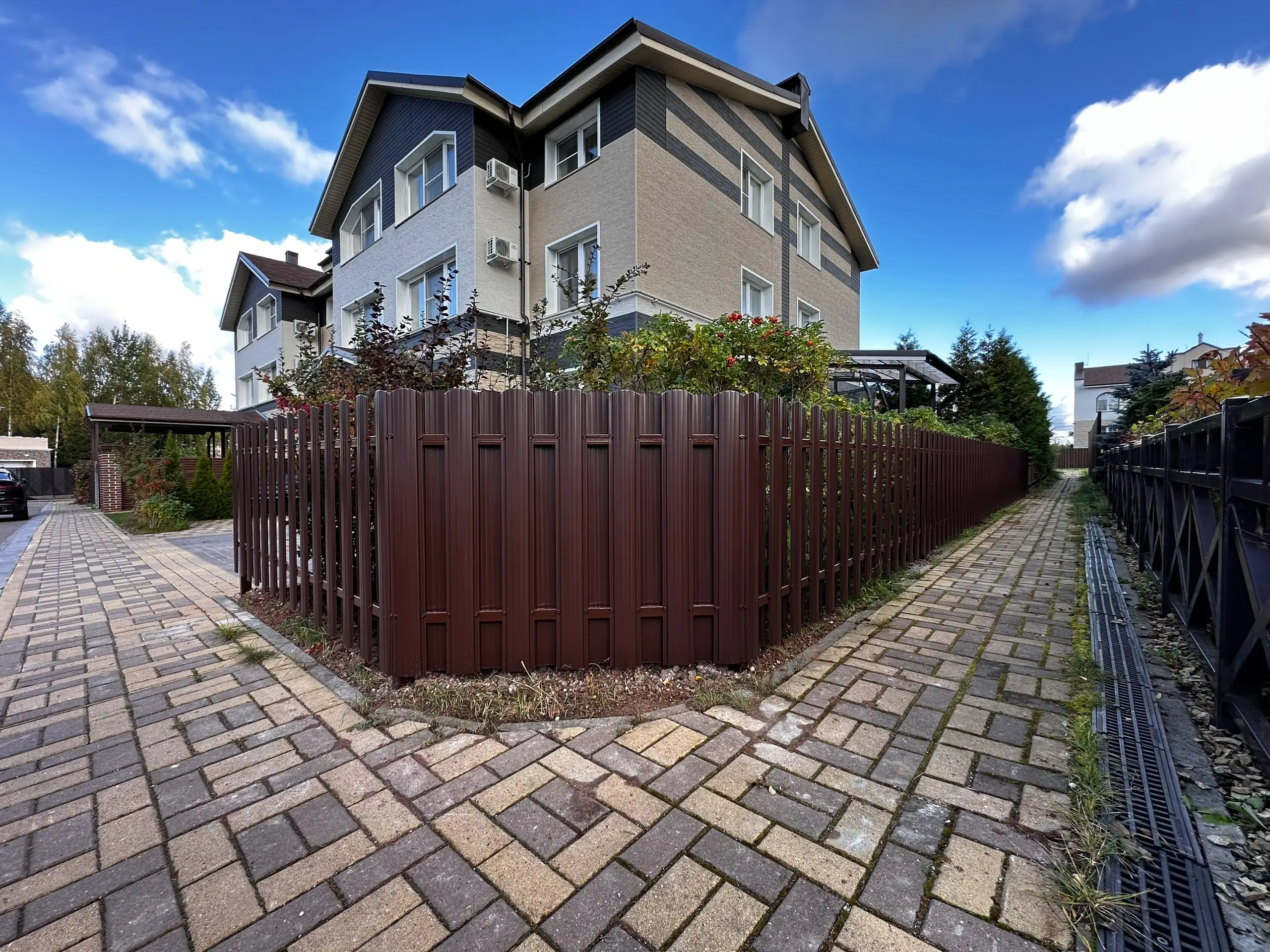 Заборчик из евроштакетника 18м RAL8017/8017 Шоколад двусторонний фото 1 в Томске